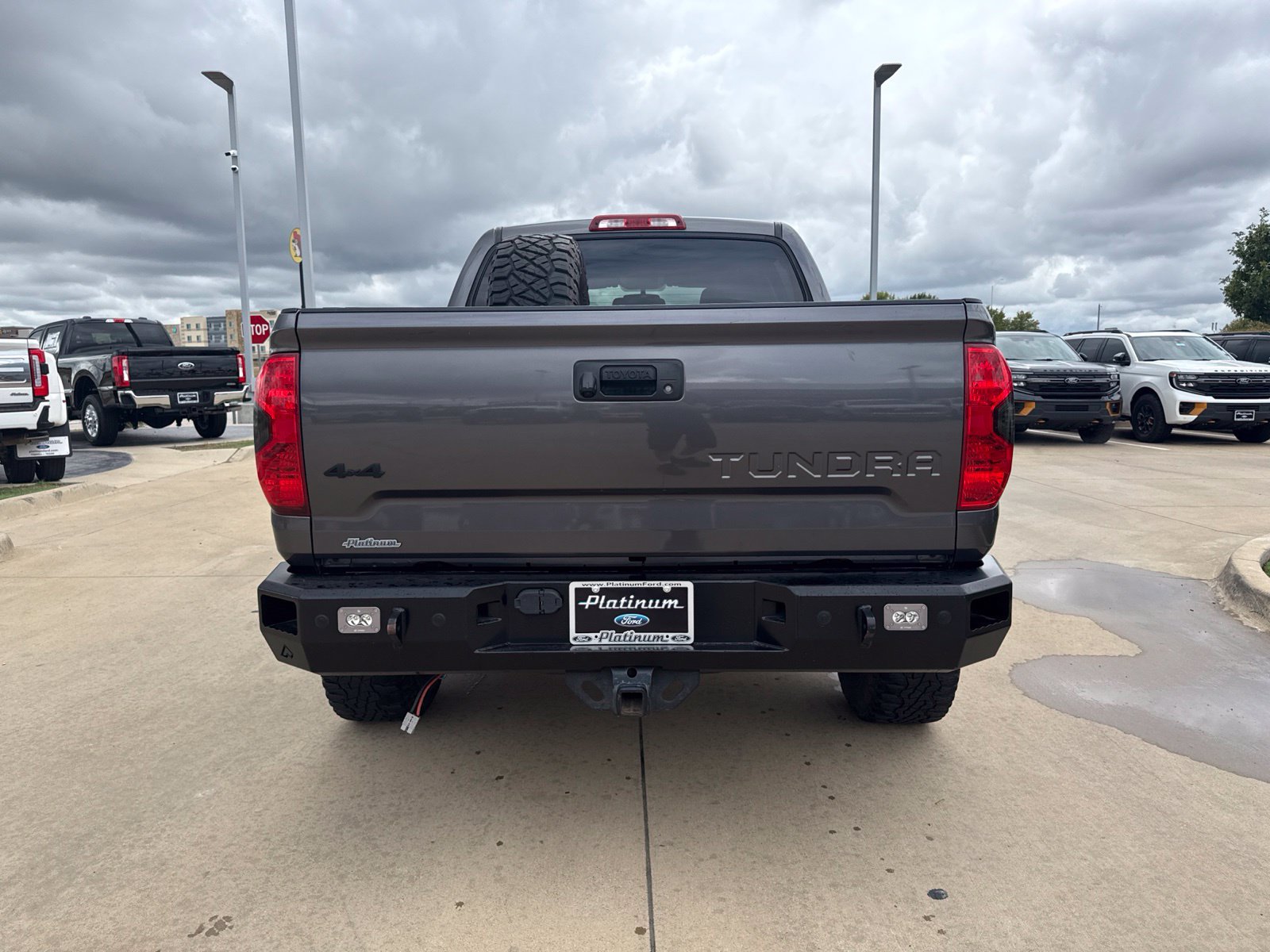 Used 2016 Toyota Tundra SR5 w/ SR5 Upgrade Package AWD/4WD image 4