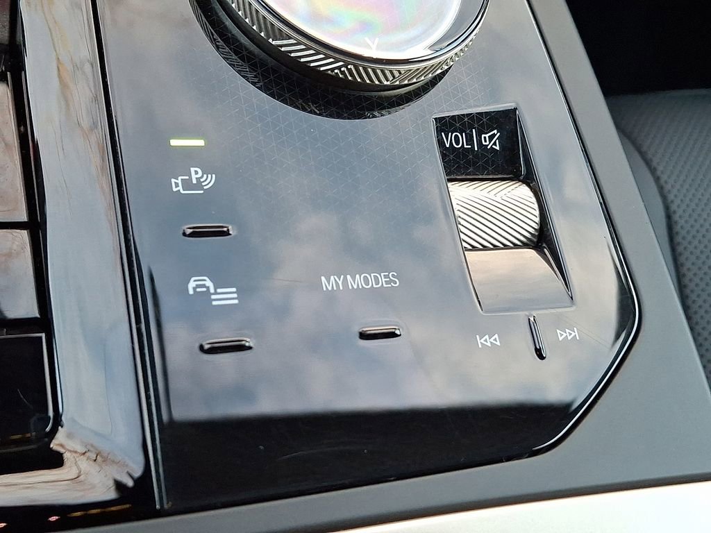 Used 2024 BMW iX xDrive50 w/ Sport Package image 20