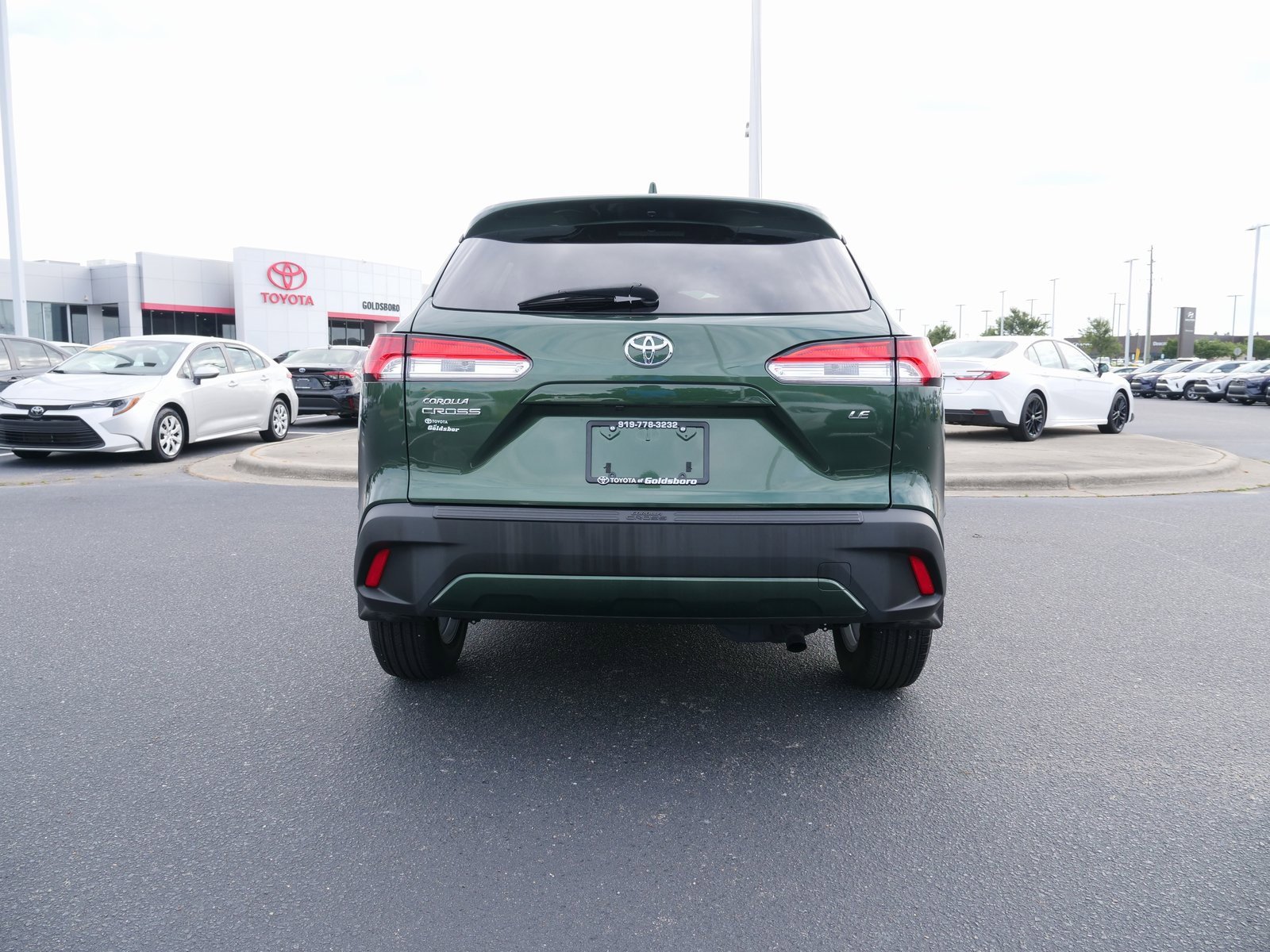 Used 2024 Toyota Corolla Cross LE image 5