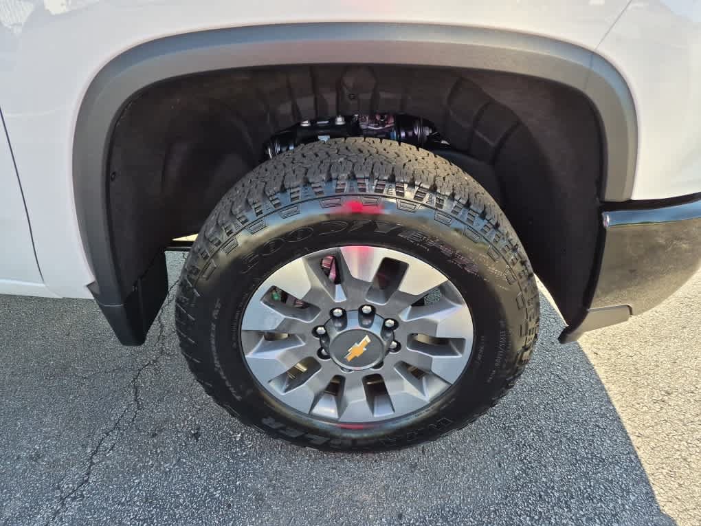 New 2026 Chevrolet Silverado 2500 Custom w/ Custom Value Package AWD/4WD image 9
