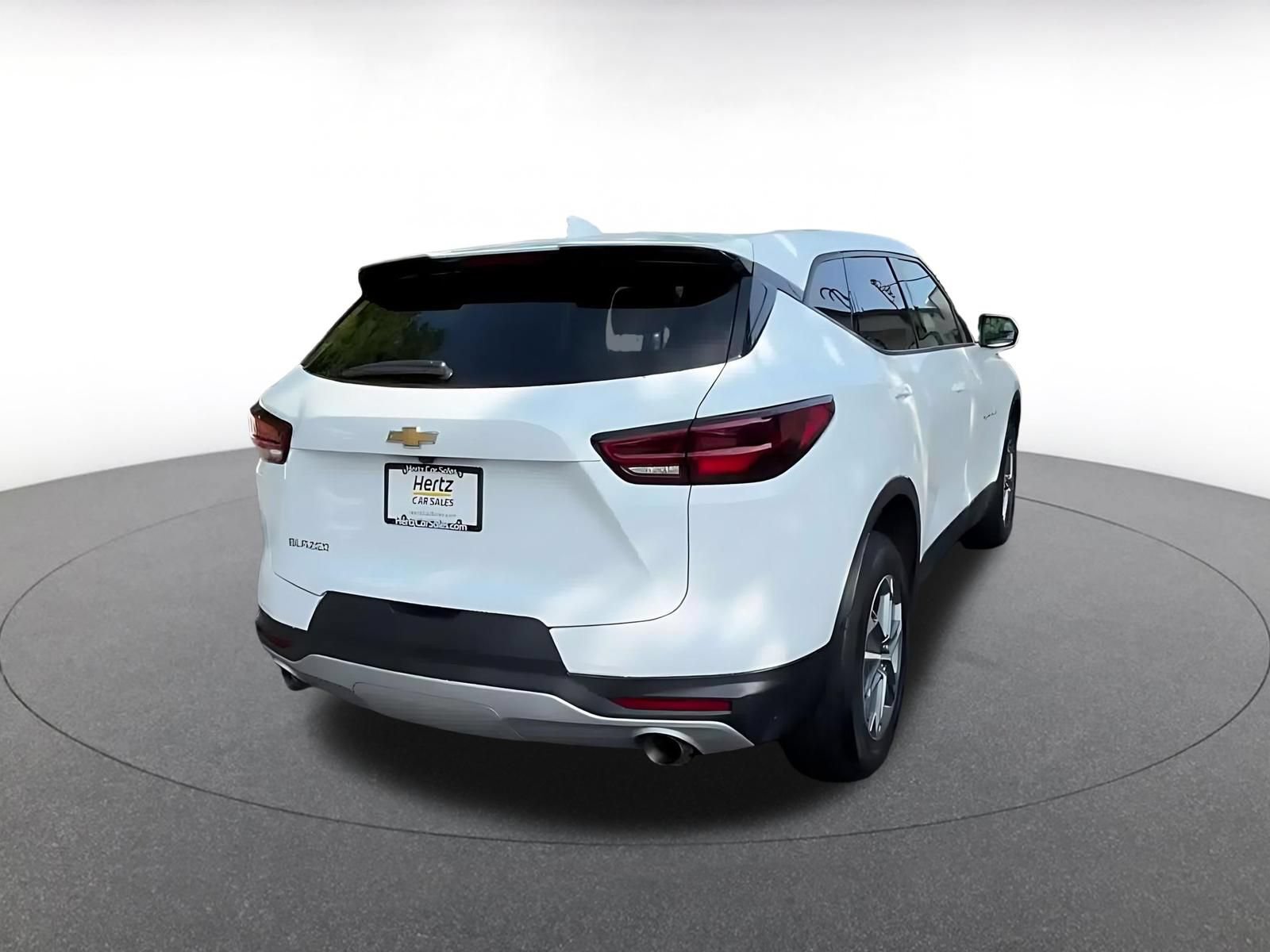 Used 2025 Chevrolet Blazer LT FWD image 14