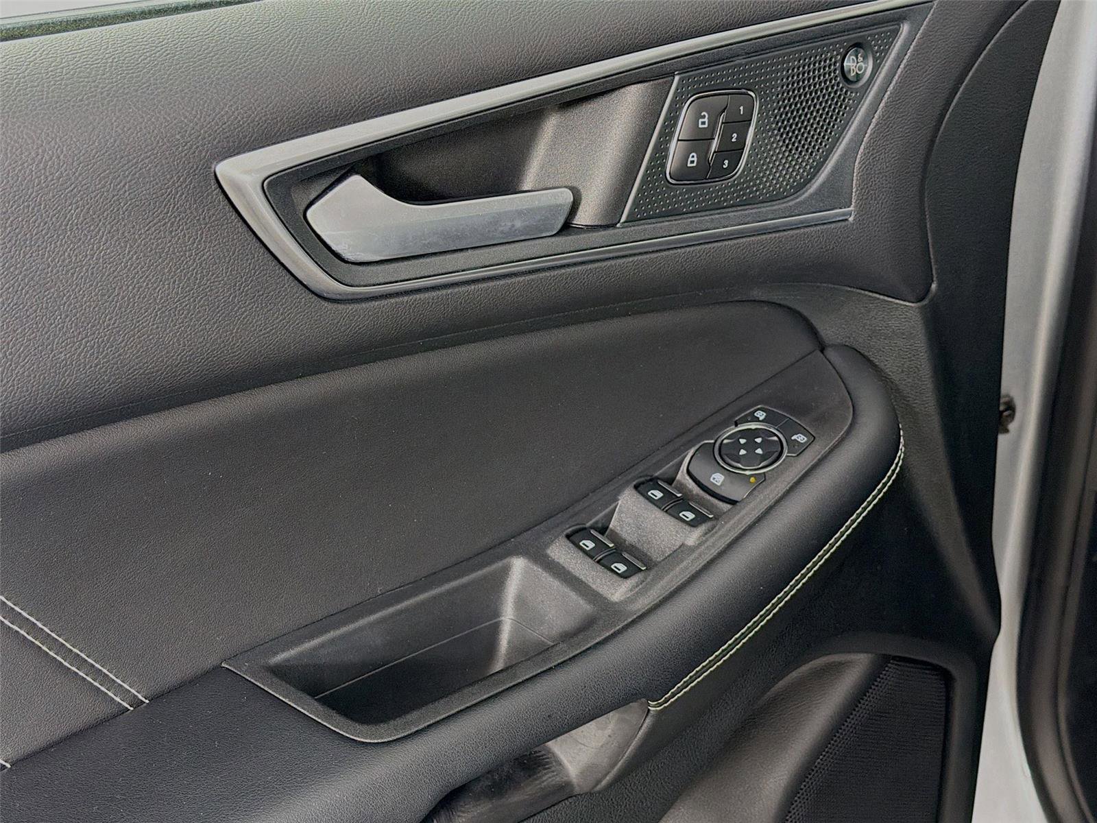 Used 2024 Ford Edge ST AWD/4WD image 18