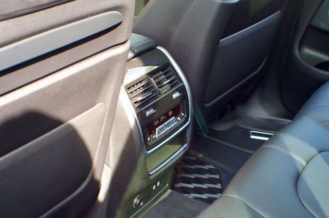 Used 2024 BMW X5 M60i AWD/4WD image 52