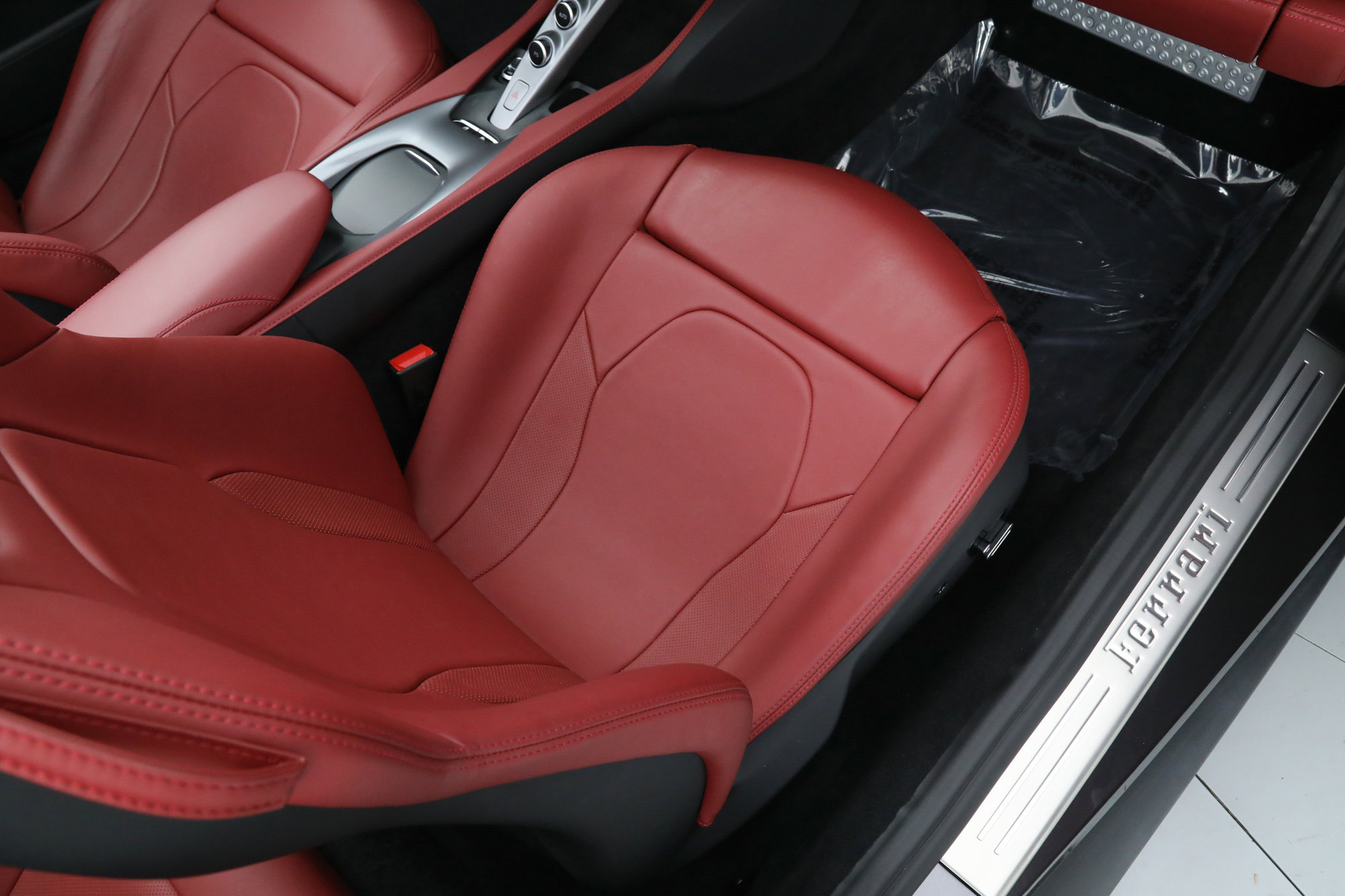 Certified 2023 Ferrari Portofino M image 25