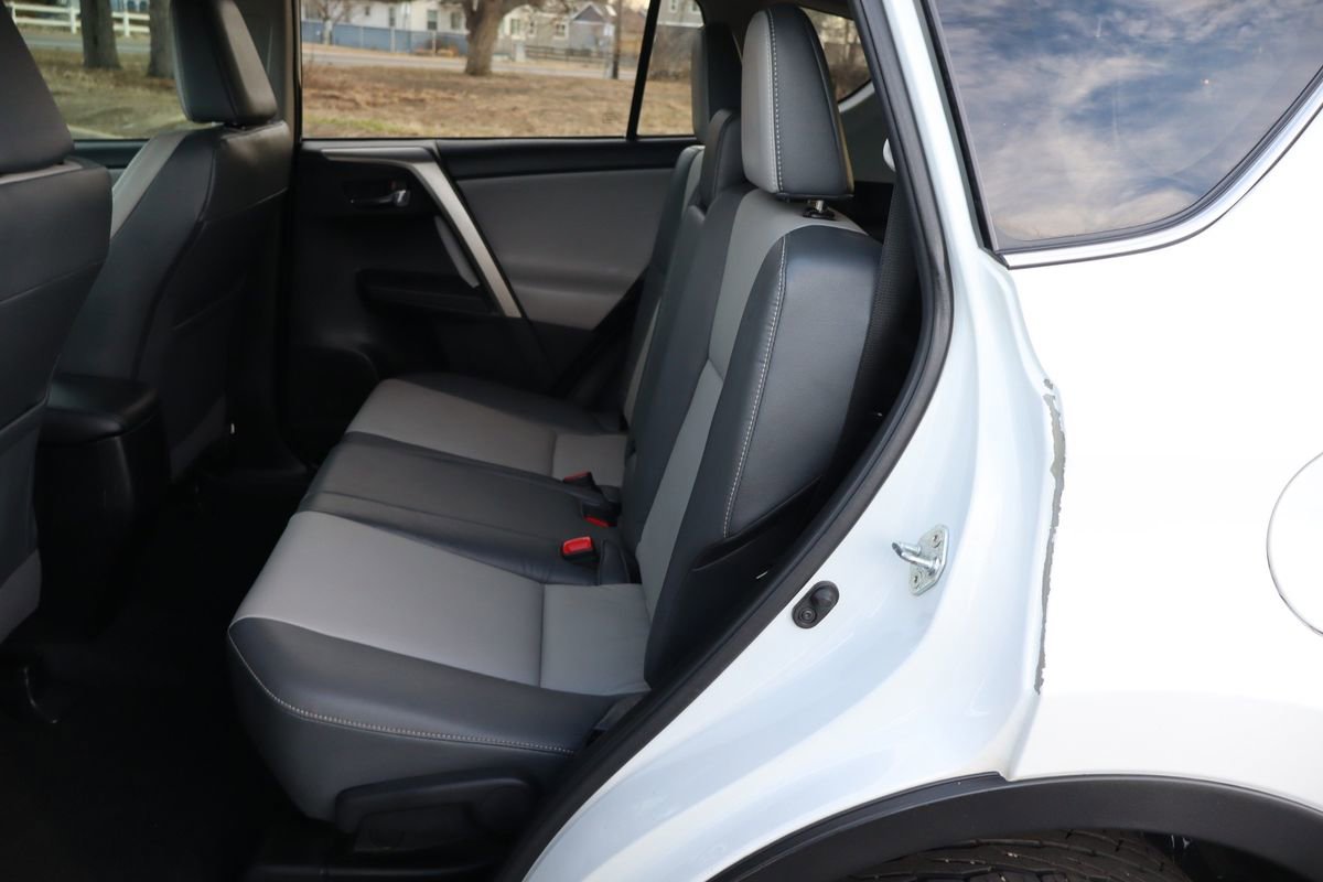 Used 2014 Toyota RAV4 Limited w/ Technology Package image 20