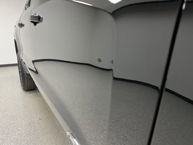 Used 2025 GMC Sierra 1500 AT4 w/ AT4 Premium Package image 12