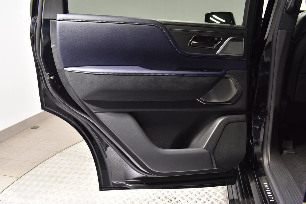 New 2026 INFINITI QX80 4WD w/ Sport Exterior Package image 27