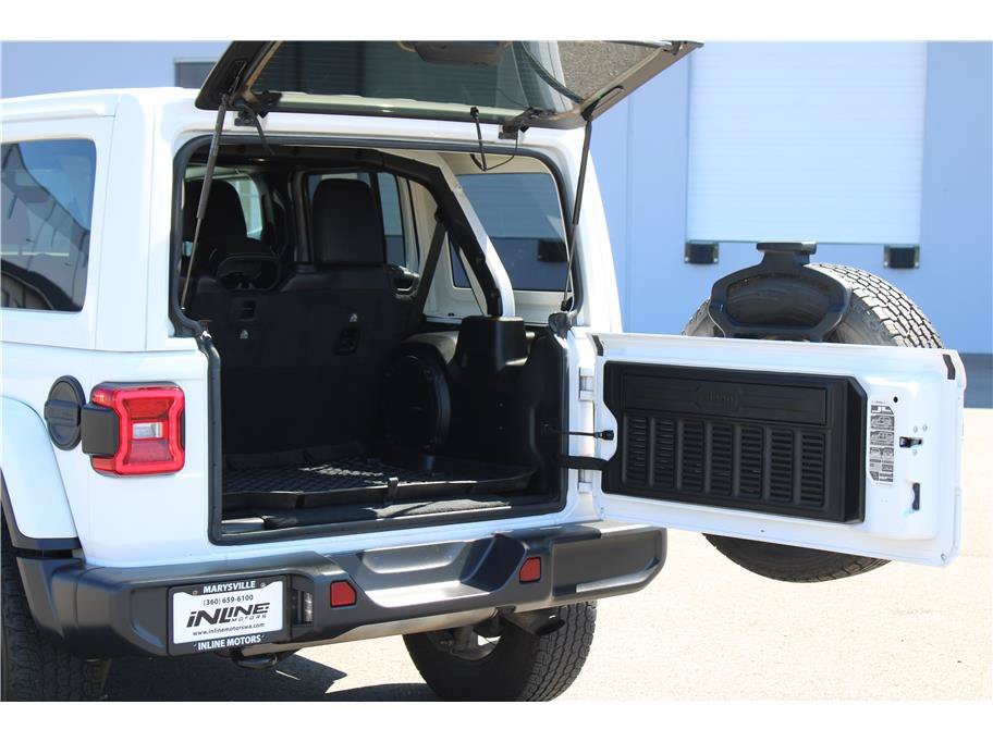 Used 2020 Jeep Wrangler Unlimited Sahara AWD/4WD image 13