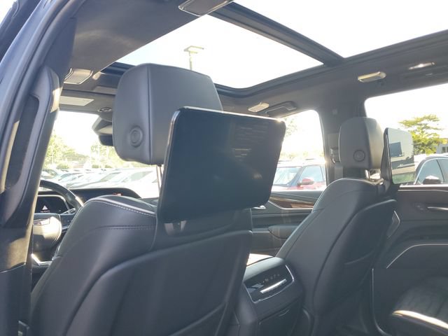 Certified 2022 Cadillac Escalade Premium Luxury Platinum AWD/4WD image 10