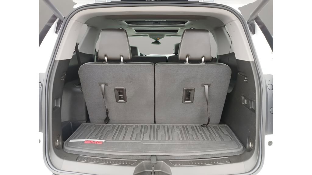 Used 2023 GMC Acadia SLT w/ Elevation Edition image 14