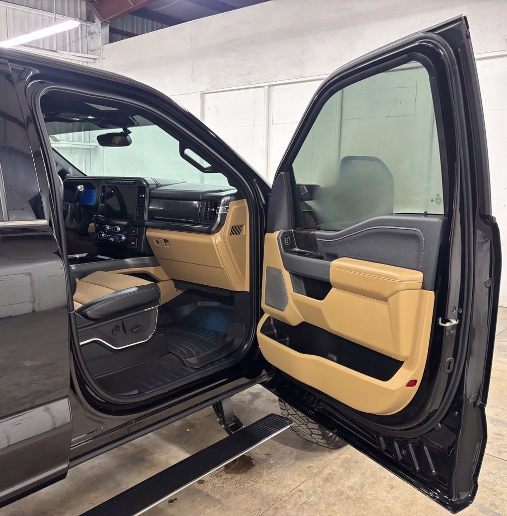 Used 2024 Ford F250 Lariat w/ Lariat Ultimate Package AWD/4WD image 17