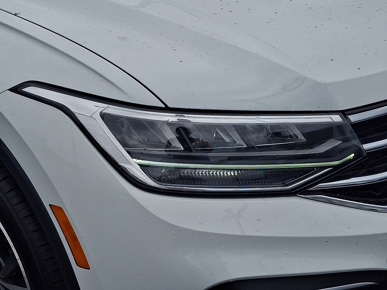 Certified 2024 Volkswagen Tiguan Wolfsburg Edition AWD/4WD image 9