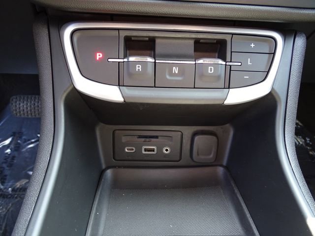 Used 2023 GMC Terrain SLT w/ Elevation Edition FWD image 13