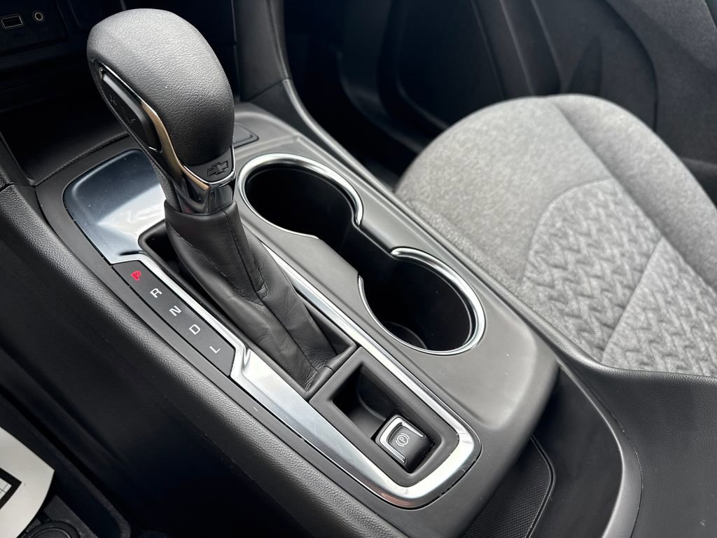 Used 2024 Chevrolet Equinox LT w/ LPO, Floor Liner Package FWD image 19