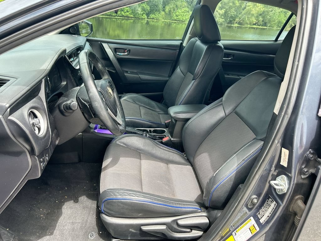 Used 2019 Toyota Corolla SE FWD image 11