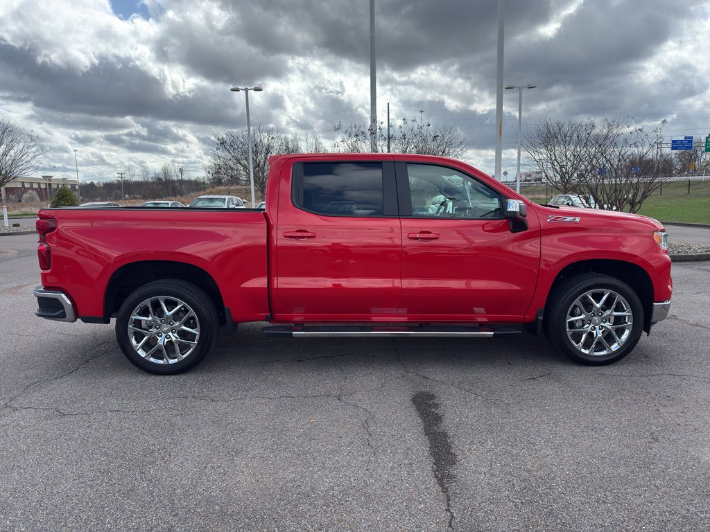 Used 2024 Chevrolet Silverado 1500 LT image 7