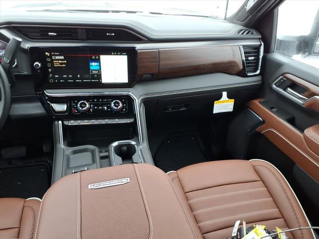 New 2026 GMC Sierra 3500 Denali Ultimate image 15