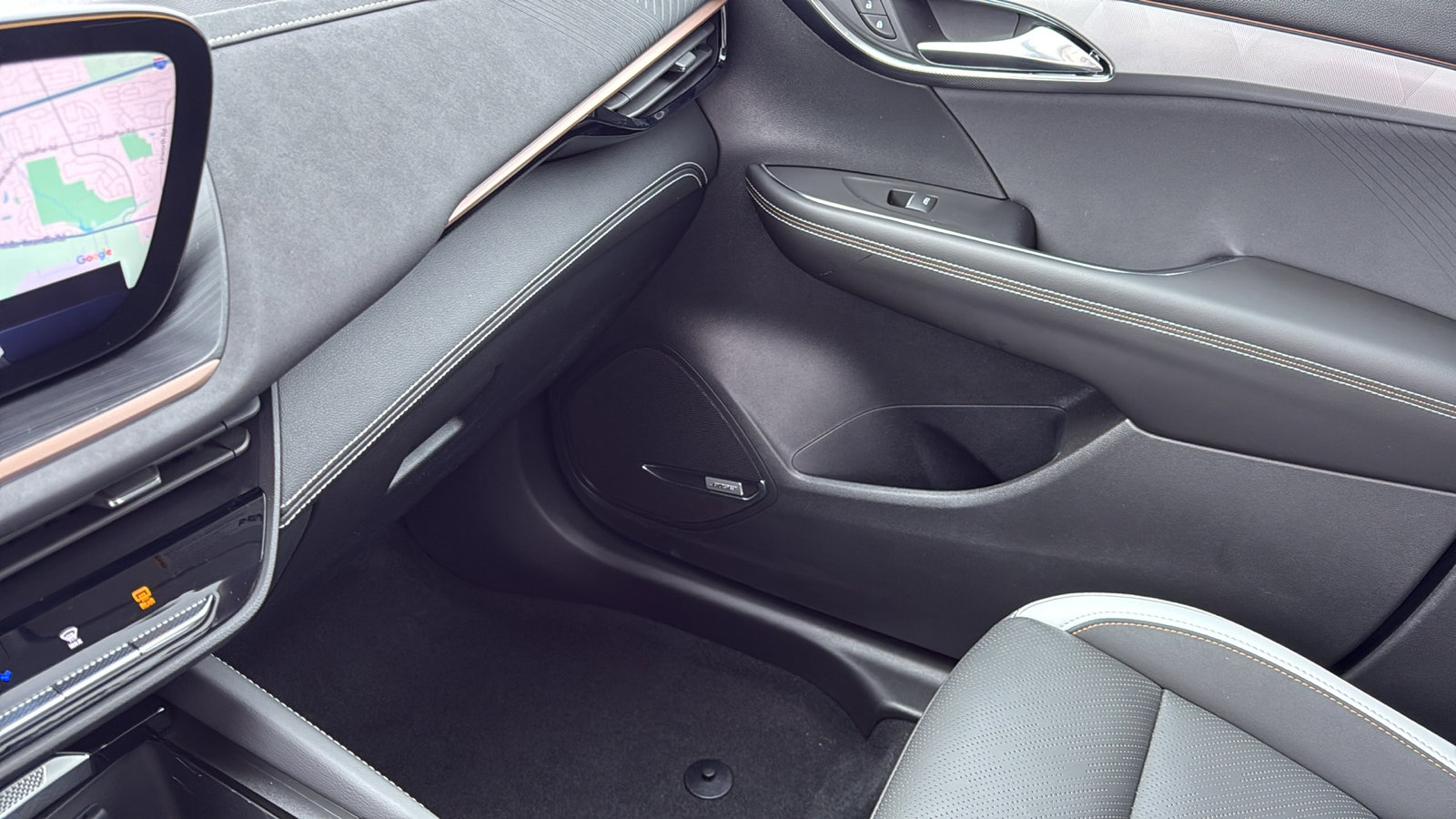 Used 2025 Buick Envision Sport Touring image 24