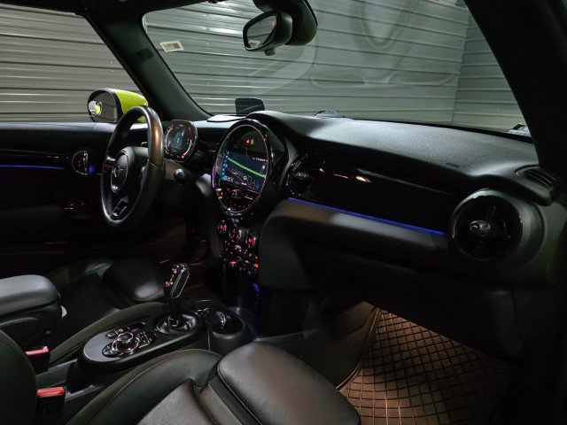 Used 2022 MINI Cooper John Cooper Works w/ Driver Assistance Package FWD image 15