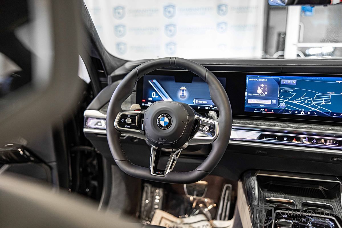 Used 2025 BMW 760i xDrive w/ Executive Package AWD/4WD image 37