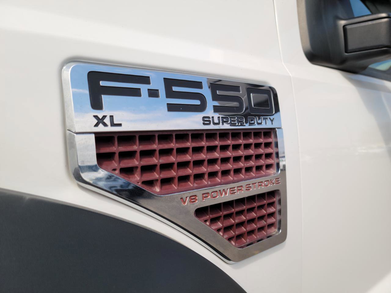 Used 2008 Ford F550 4x4 Regular Cab Super Duty image 11