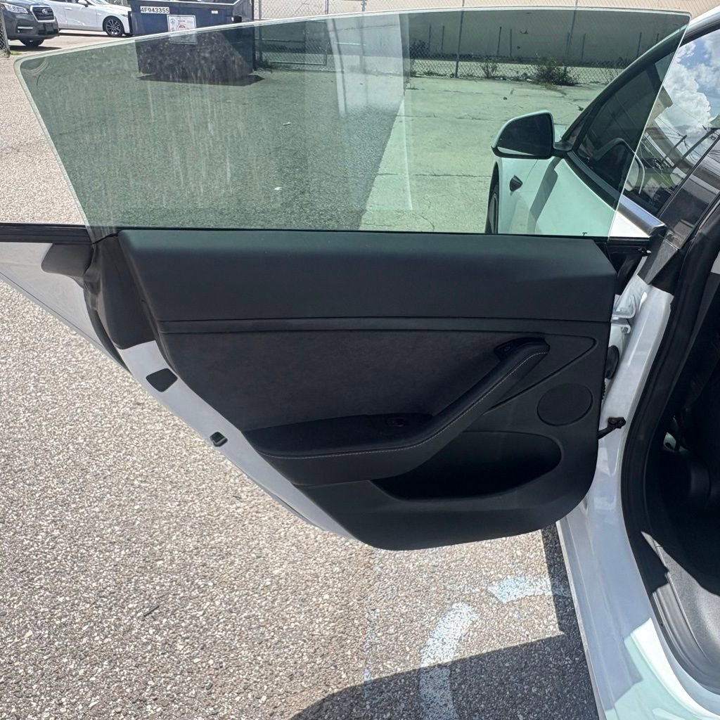 Used 2023 Tesla Model 3 Standard Range image 12
