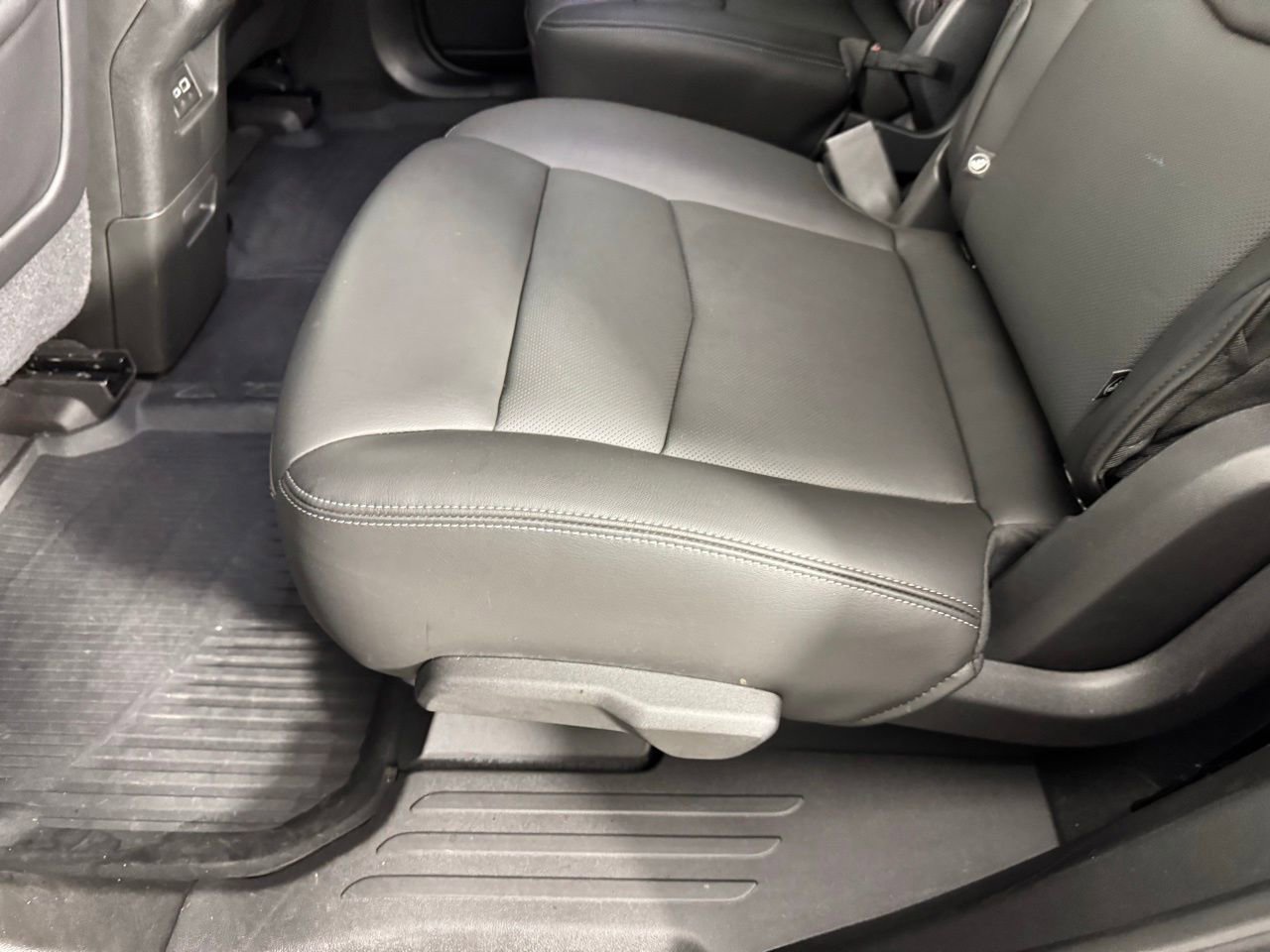 Used 2024 Cadillac XT6 Premium Luxury w/ LPO, Floor Liner Package image 29