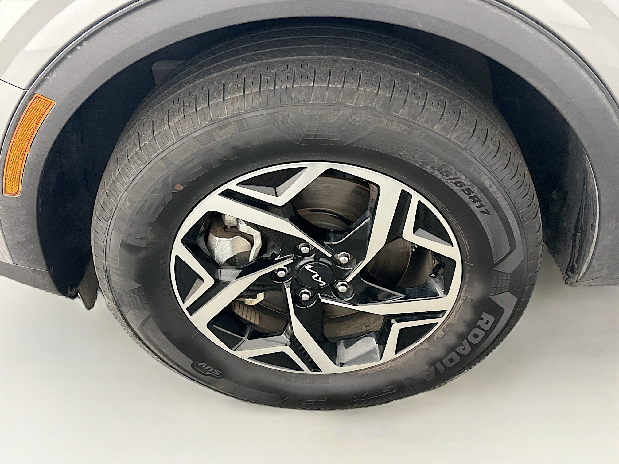 Used 2025 Kia Sportage LX image 11