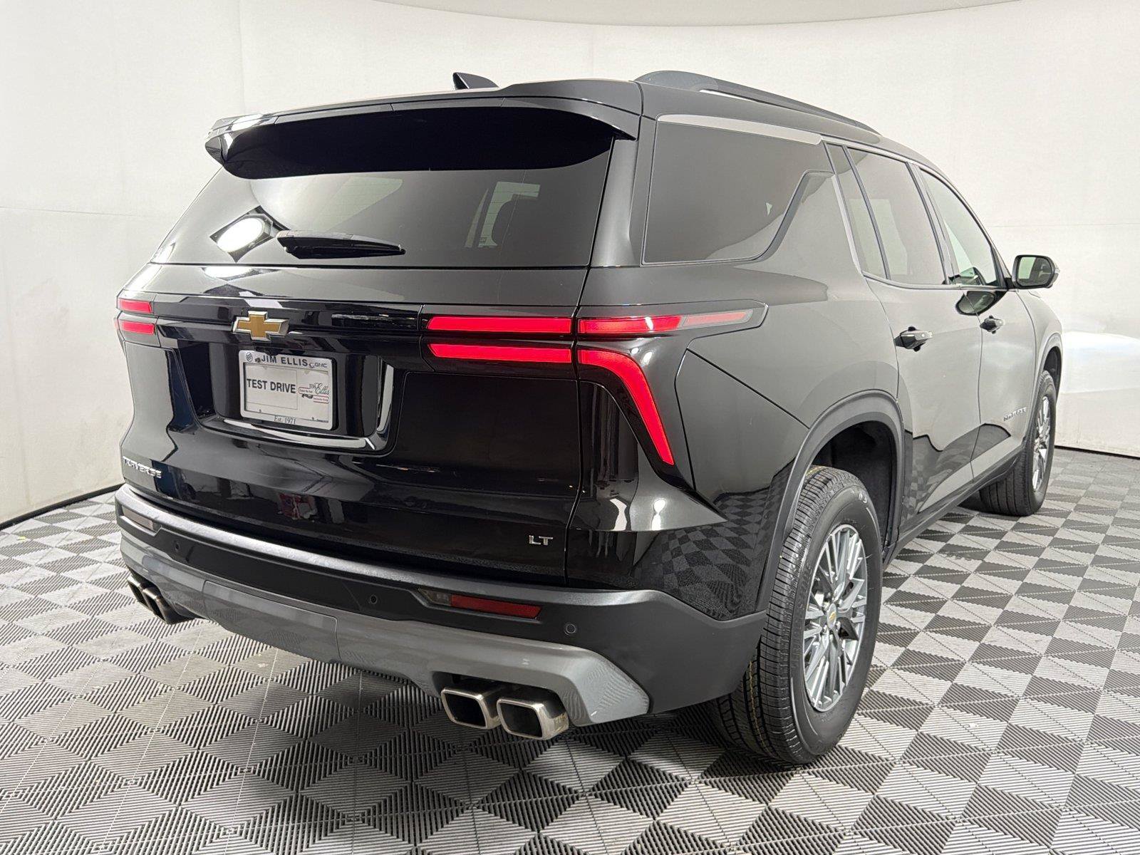 Certified 2024 Chevrolet Traverse LT FWD image 6