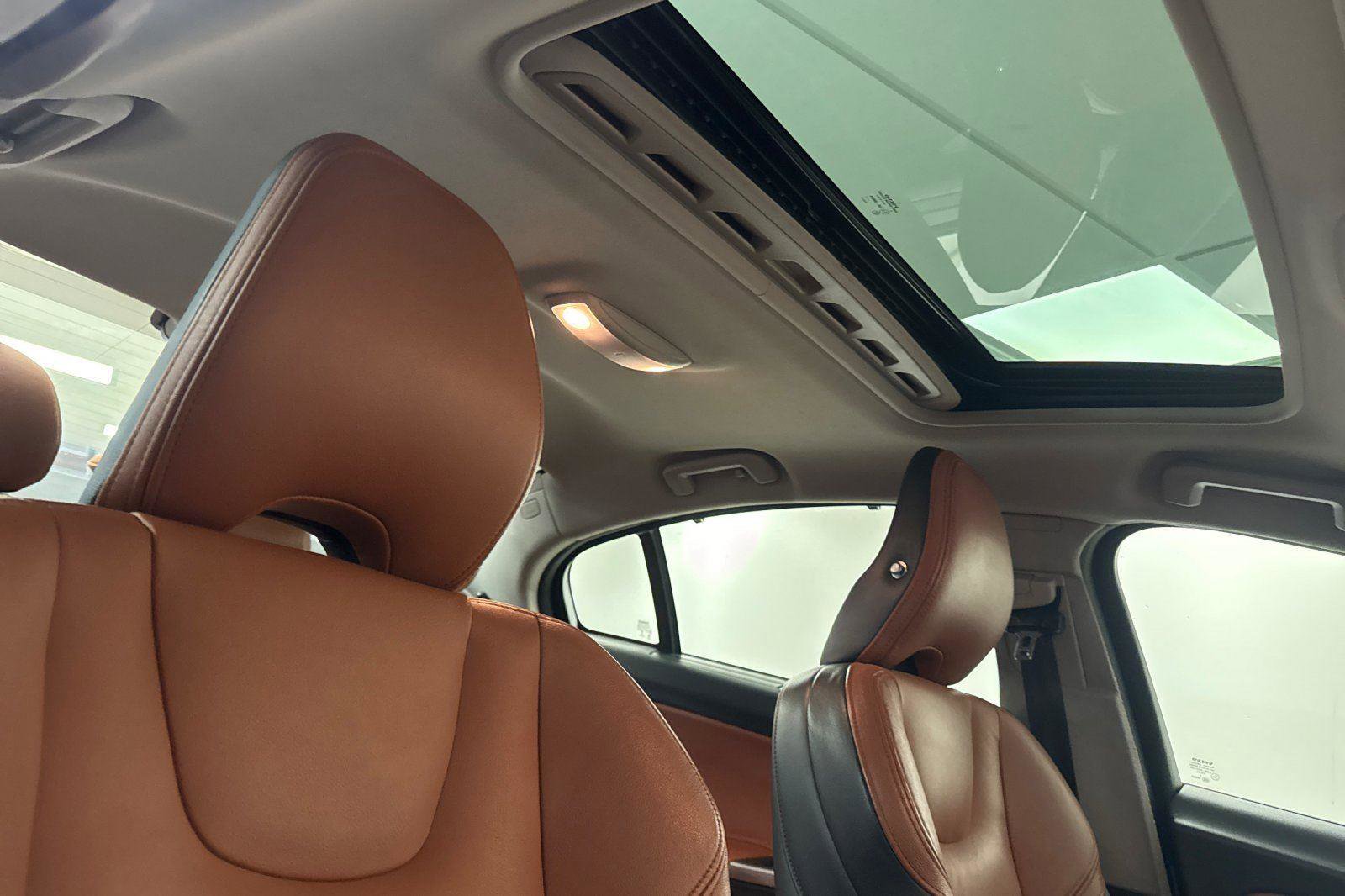 Used 2016 Volvo S60 T5 Premier image 15