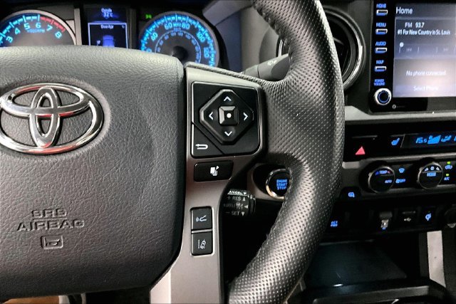 Used 2020 Toyota Tacoma TRD Off-Road AWD/4WD image 28