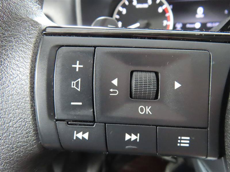 Used 2023 Nissan Rogue SV AWD/4WD image 22