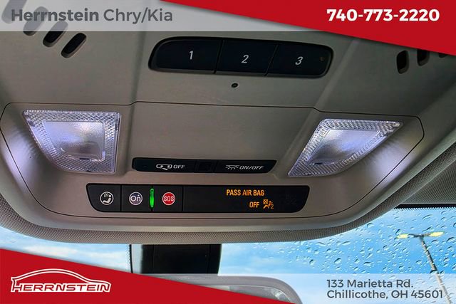 Used 2021 Buick Enclave Essence FWD image 19