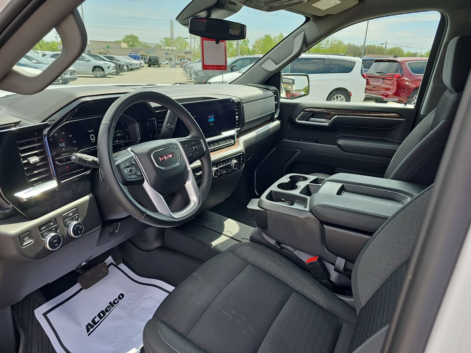 Used 2023 GMC Sierra 1500 SLE w/ Preferred Package AWD/4WD image 13