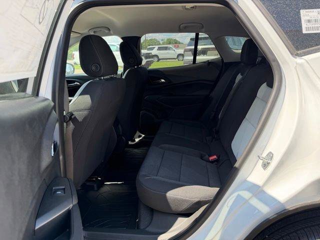 New 2026 Chevrolet Trax LS w/ LS Convenience Package FWD image 7