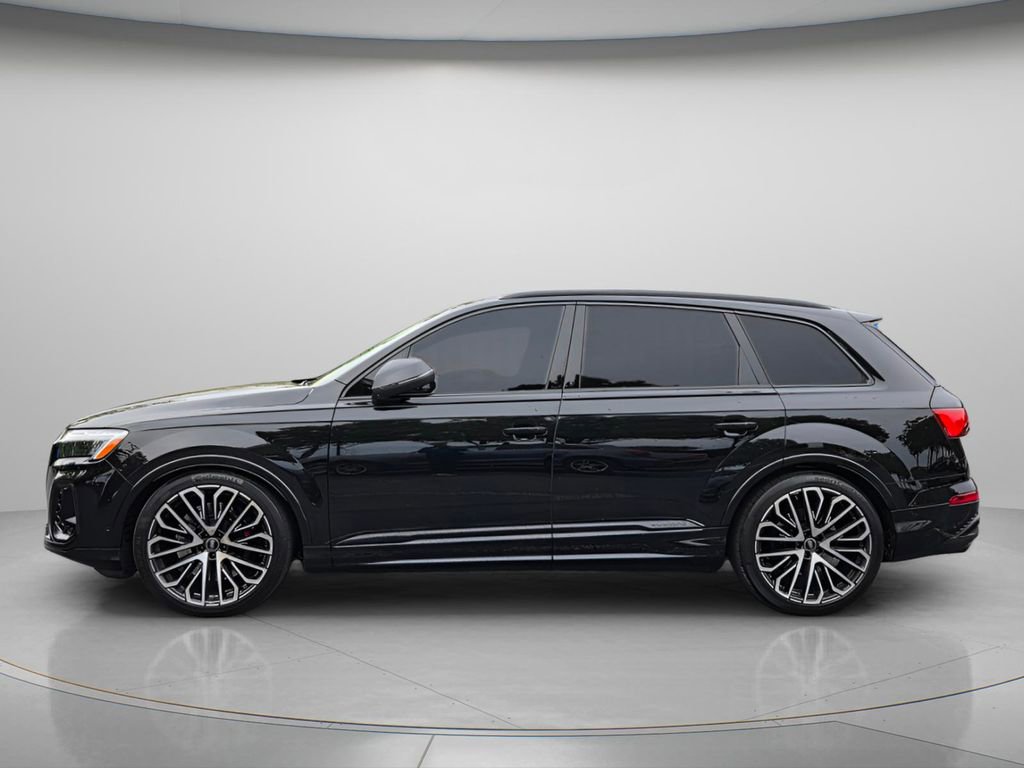 Used 2025 Audi SQ7 Premium Plus AWD/4WD image 3