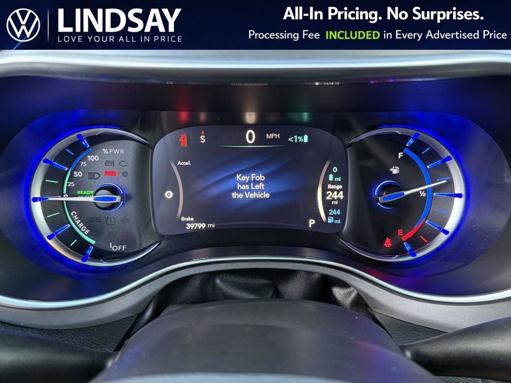 Used 2019 Chrysler Pacifica Limited w/ Advanced Safetytec Group FWD image 26