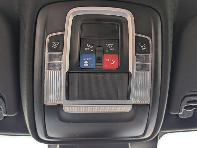 Used 2024 RAM 1500 Laramie AWD/4WD image 10
