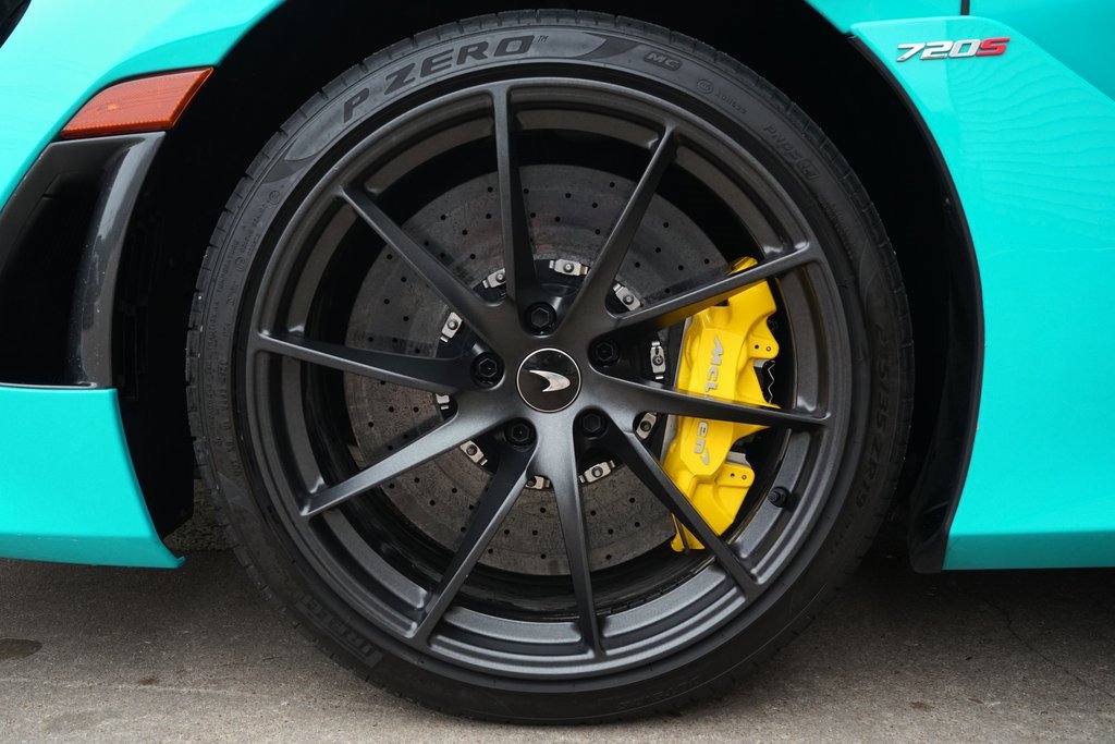 Used 2022 McLaren 720S Spider image 35