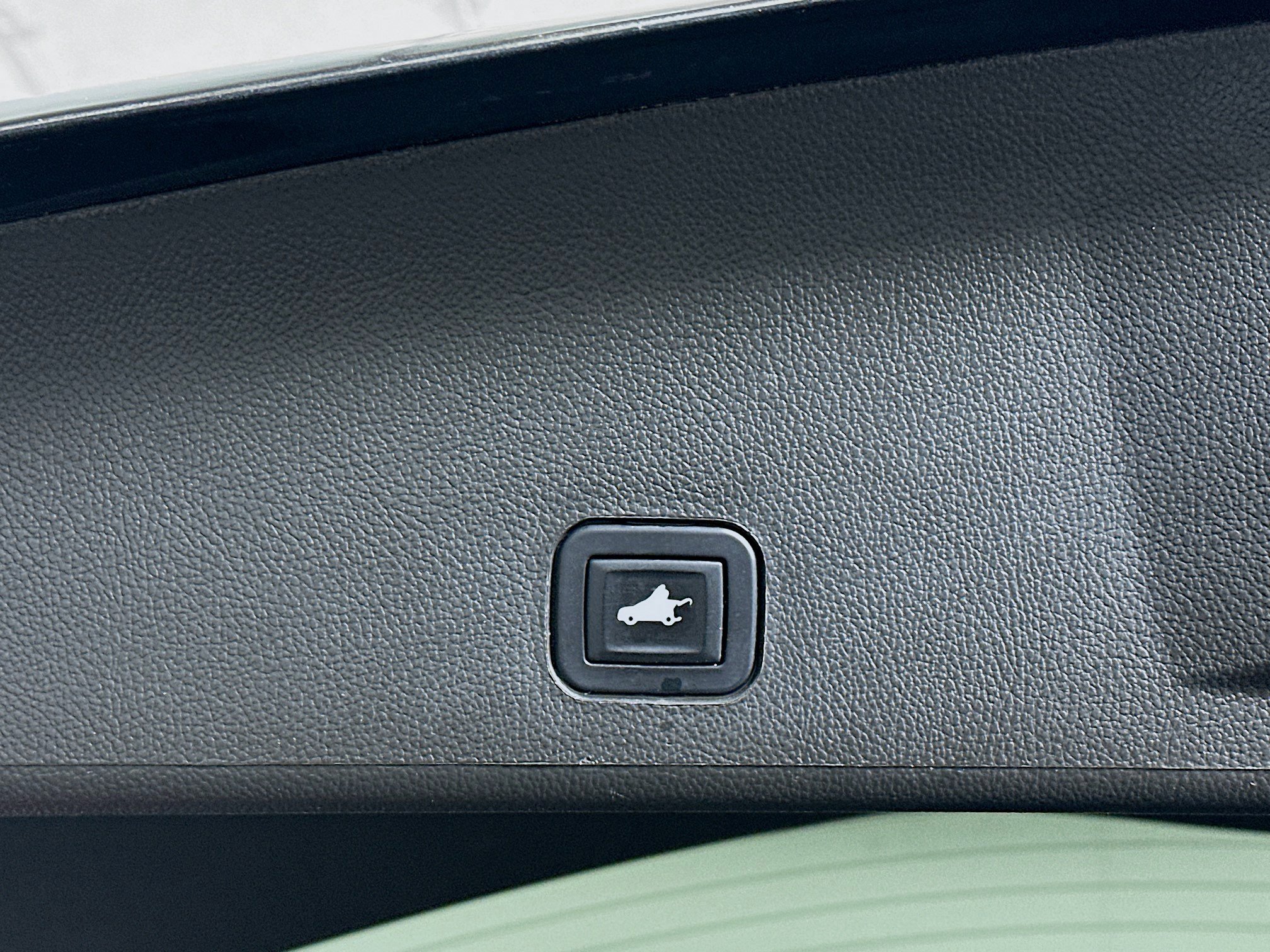 Used 2015 Cadillac SRX Luxury w/ LPO, U-Rail D-Rings Package image 31