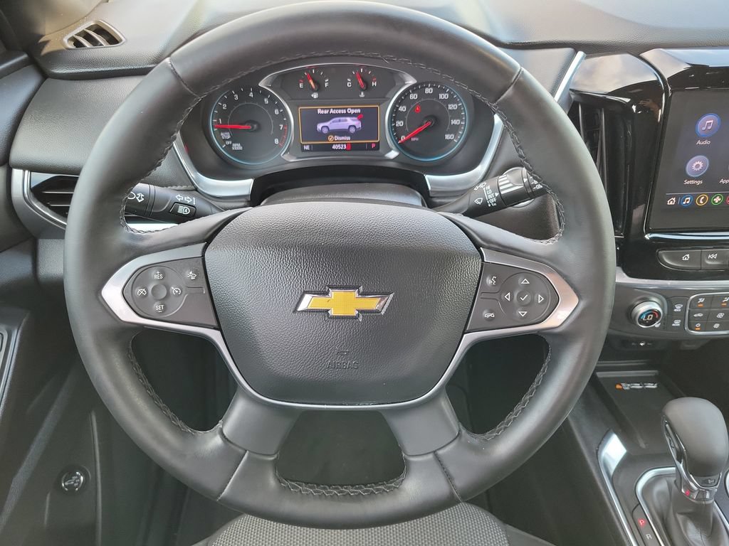 Used 2023 Chevrolet Traverse LT FWD image 32