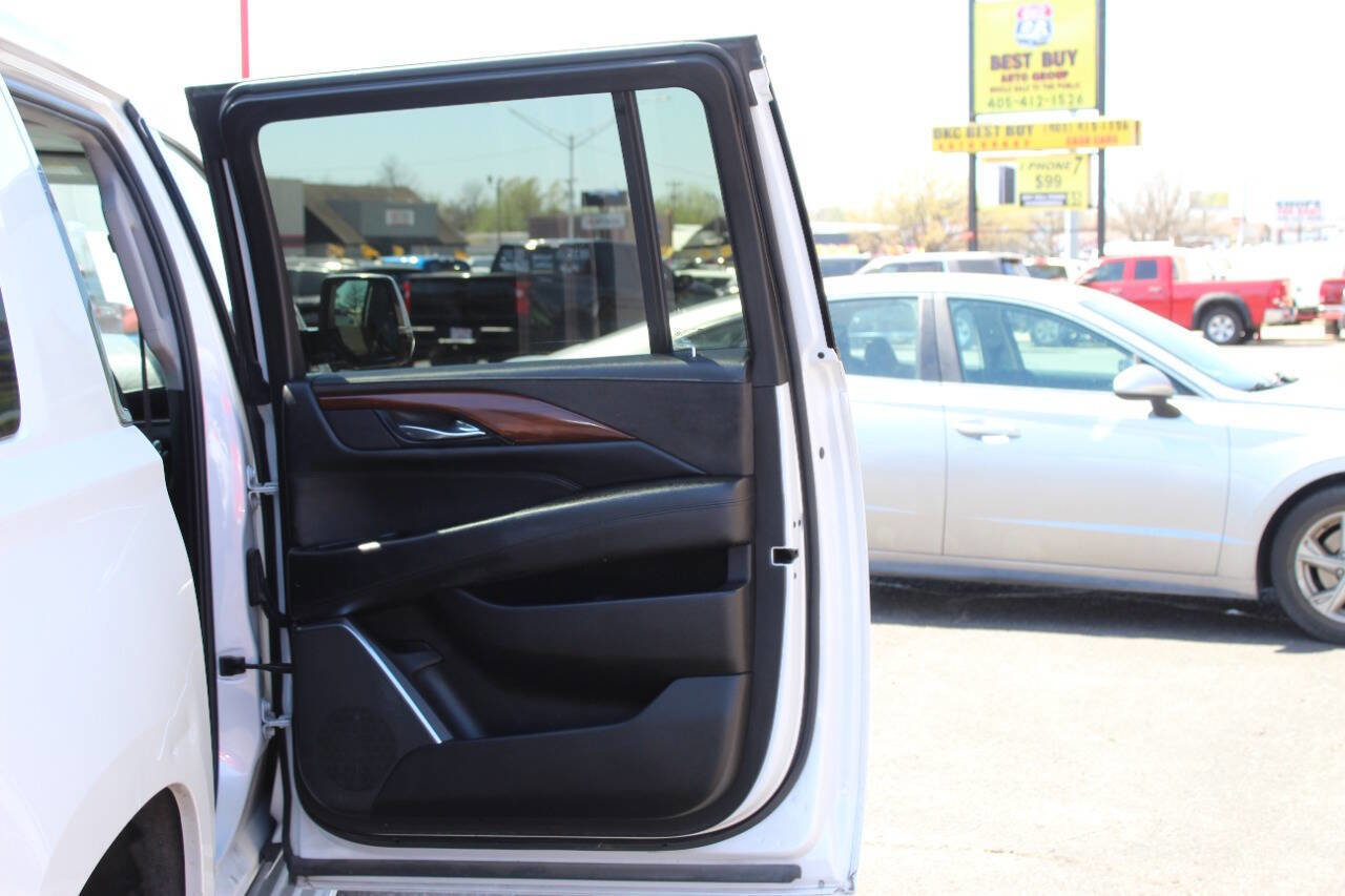 Used 2018 Cadillac Escalade ESV Luxury AWD/4WD image 11