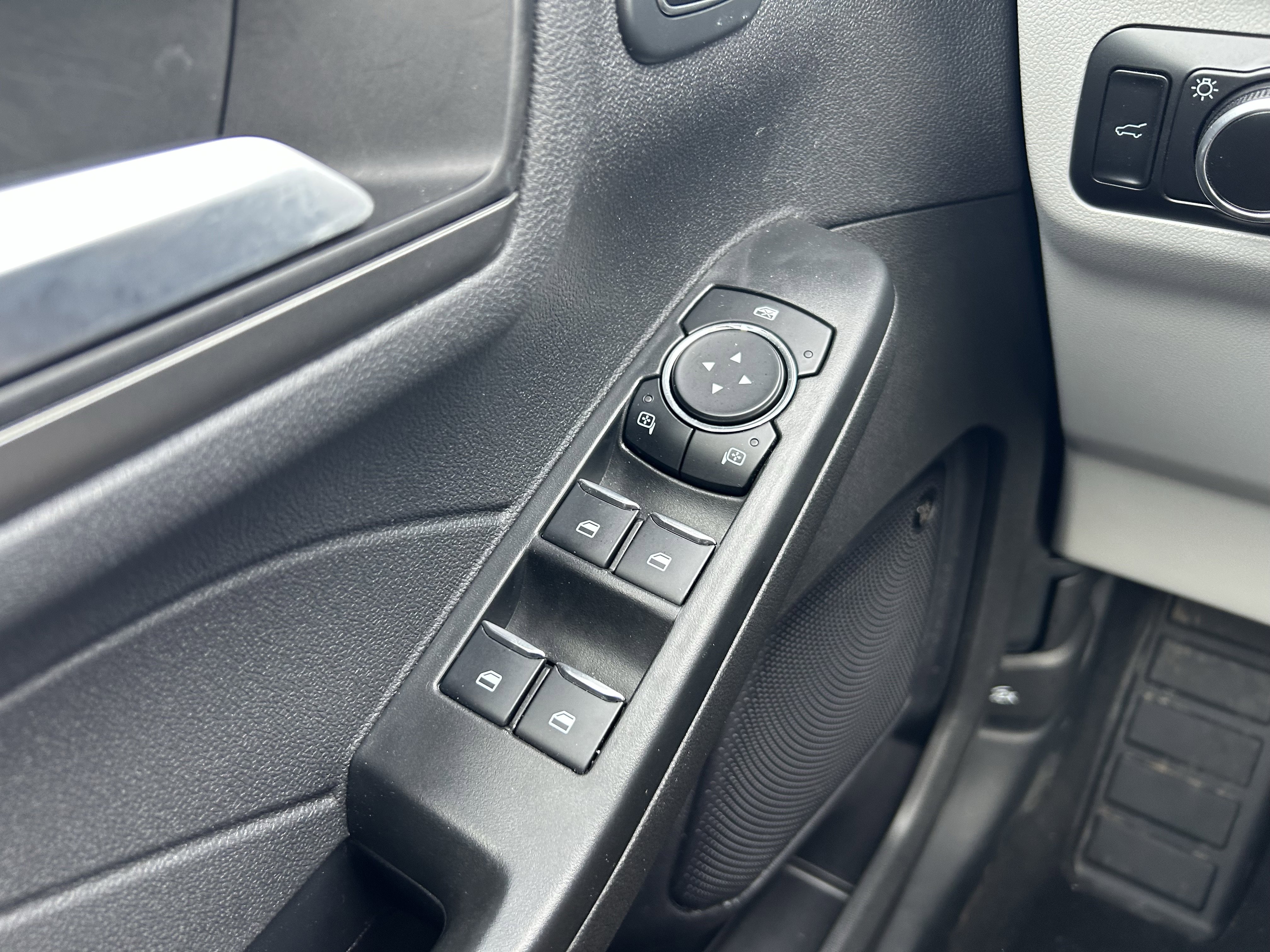 Used 2023 Ford Escape Active image 20