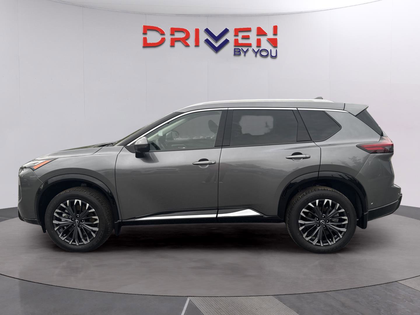 New 2026 Nissan Rogue Platinum w/ Tech Package AWD/4WD image 2