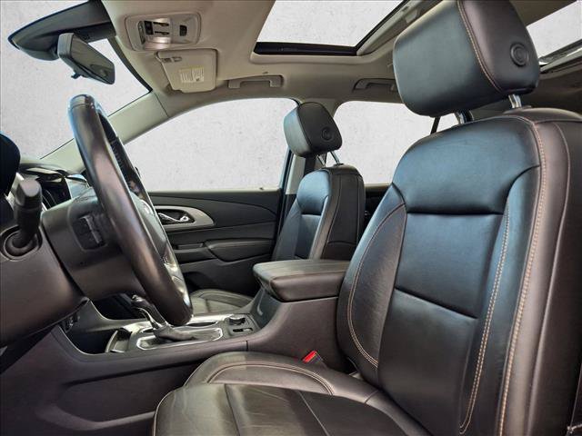 Used 2020 Chevrolet Traverse RS w/ LPO, 'HIT The Road' Package AWD/4WD image 17