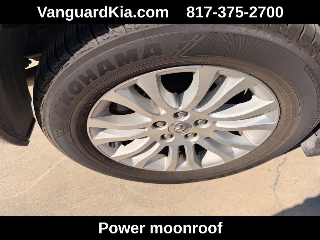 Used 2014 Toyota Sienna XLE FWD image 10