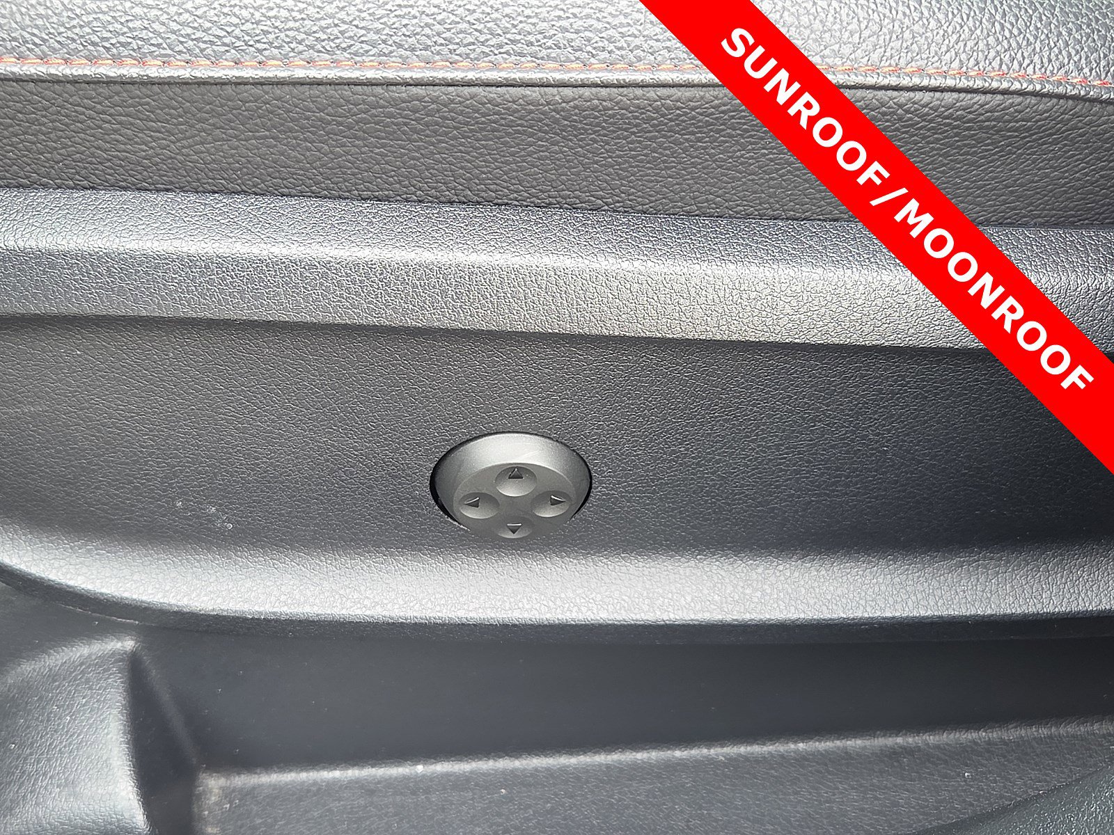 Used 2025 Mercedes-Benz GLB 35 AMG 4MATIC image 14