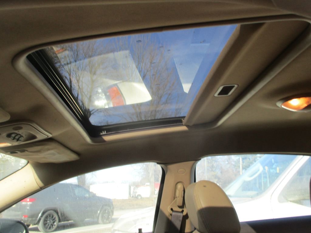 Used 2009 Chevrolet Malibu LT w/ HFV6 Engine Package image 9