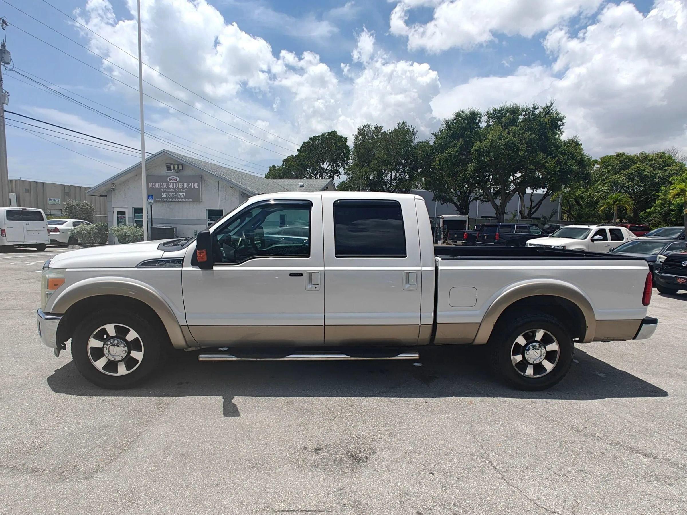Used 2011 Ford F250 Lariat w/ Lariat Interior Pkg RWD image 4