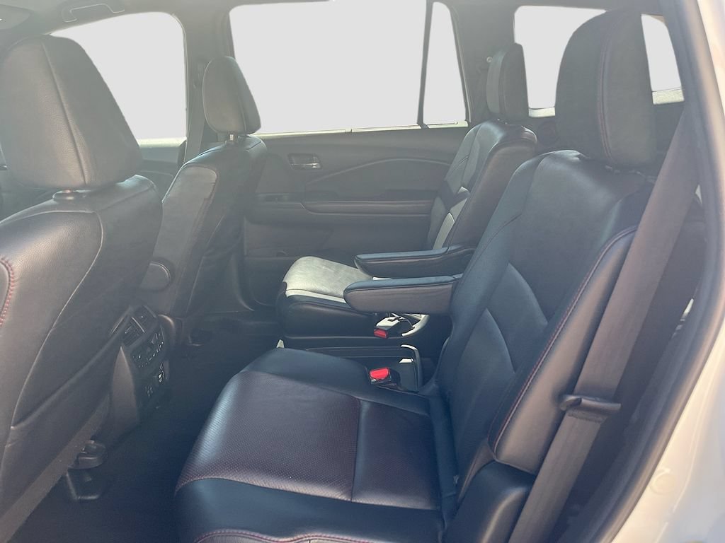 Used 2022 Honda Pilot Black Edition image 26